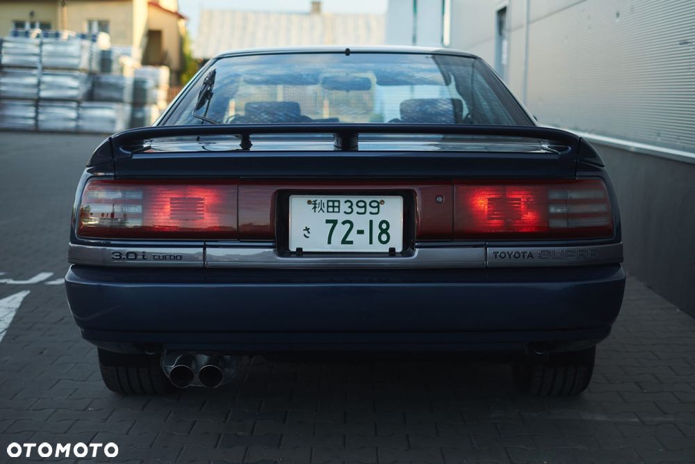 Toyota Supra 3.0 Turbo - 5