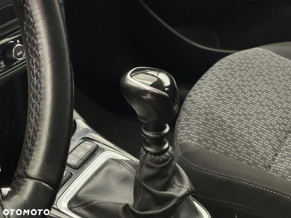 Opel Crossland X - 9