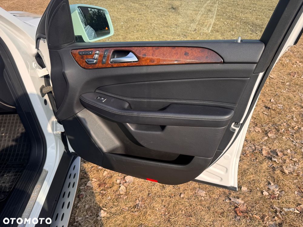 Mercedes-Benz GLS 400 4Matic 9G-TRONIC AMG Line - 30