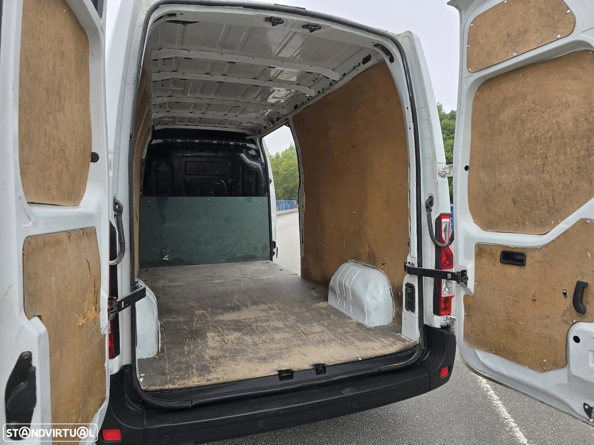 Renault Master 2.3 DCI 135 L3H3 - 9