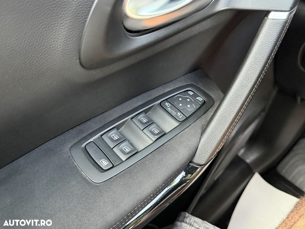 Renault Kadjar TCe 140 GPF BLACK EDITION - 27