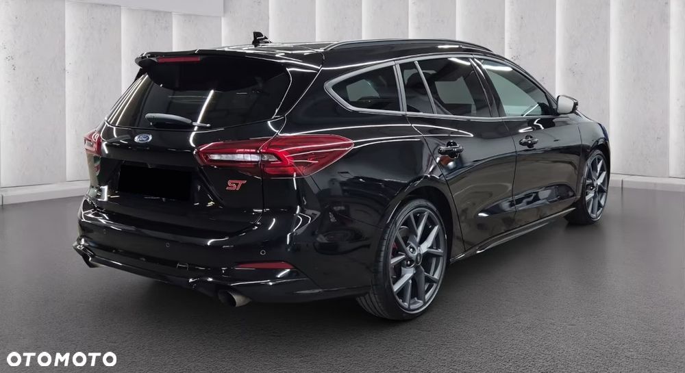 Ford Focus 2.3 EcoBoost ST X - 6