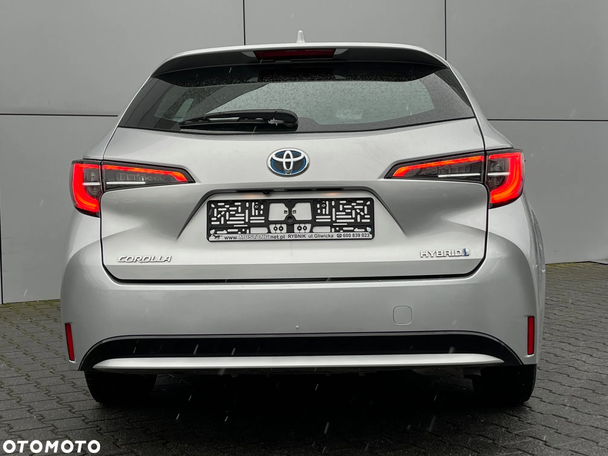 Toyota Corolla 1.8 Hybrid Comfort - 12