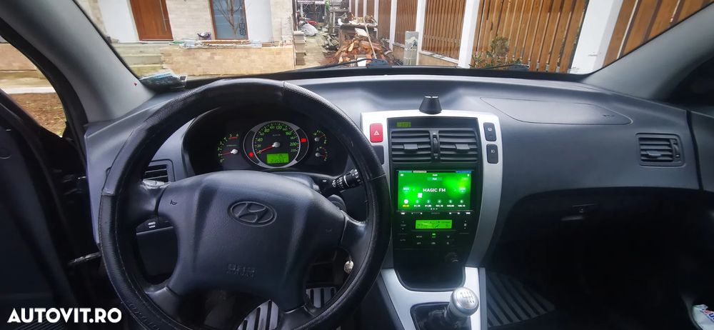 Hyundai Tucson 2.0 CRDI VGT GLS 4WD MT PREMIUM - 9