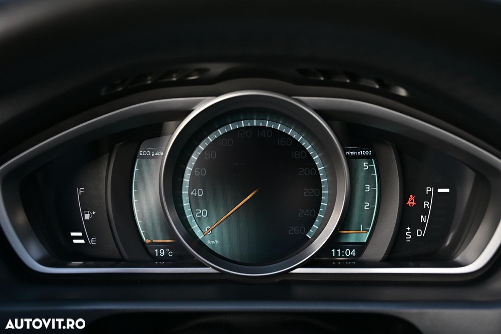 Volvo V40 D3 Geartronic - 22