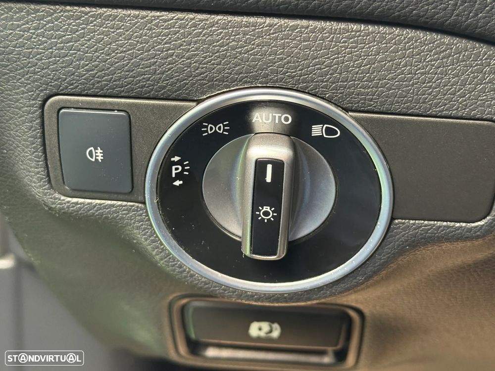 Mercedes-Benz CLA 180 d Shooting Brake Urban - 31