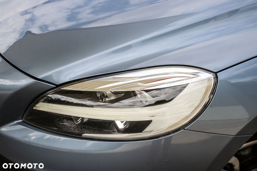 Volvo V40 Cross Country D3 - 7