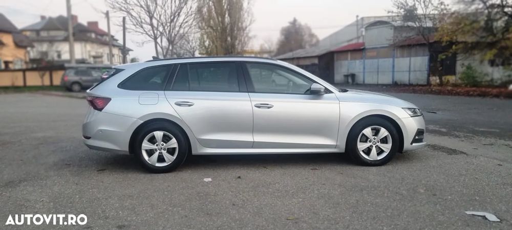 Skoda Octavia Combi Diesel 2.0 TDI DSG Ambition - 17
