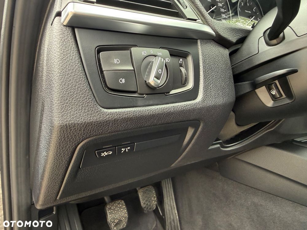 BMW Seria 3 320d - 25