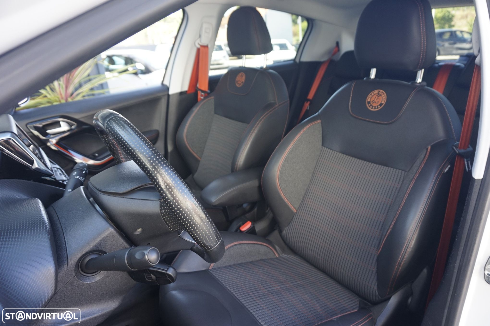 Peugeot 208 1.2 PureTech GT Line - 6