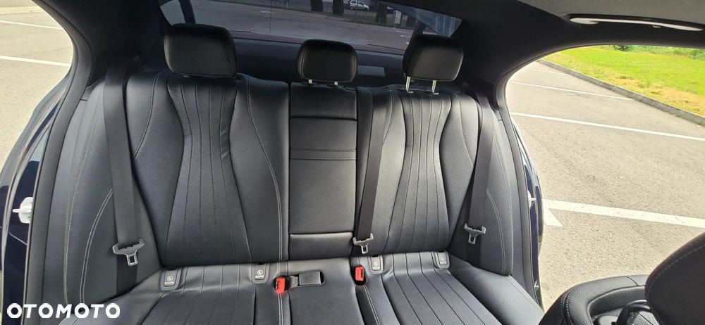 Mercedes-Benz Klasa E 300 9G-TRONIC - 10