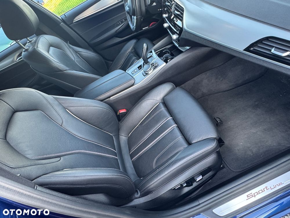 BMW Seria 5 520d xDrive Sport Line sport - 17