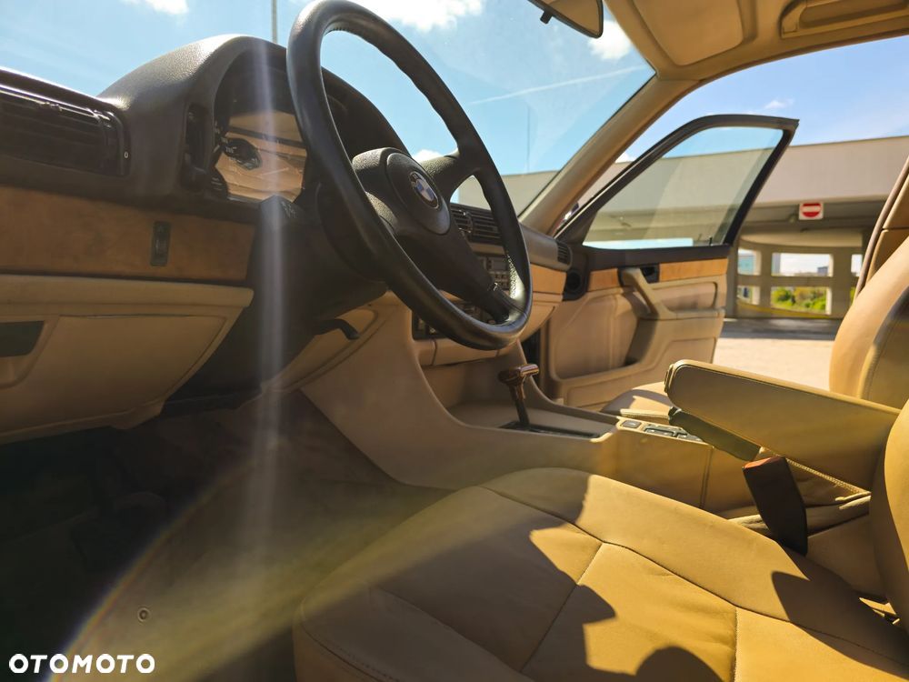 BMW Seria 7 - 19