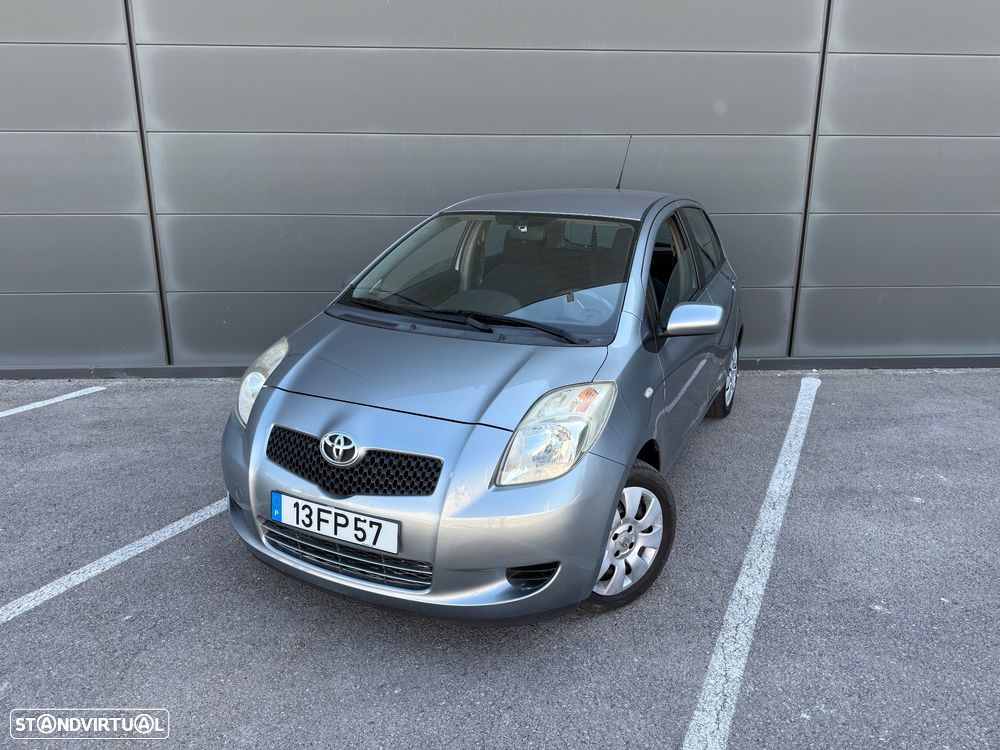 Toyota Yaris 1.0 VVT-i AC Manual - 1