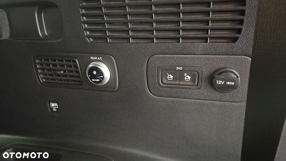 Hyundai Santa Fe - 25