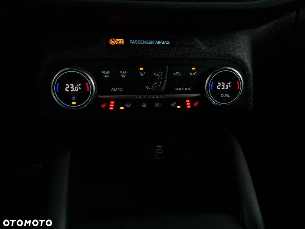 Ford Kuga - 25