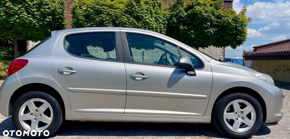 Peugeot 207 1.4 16V Trendy - 1