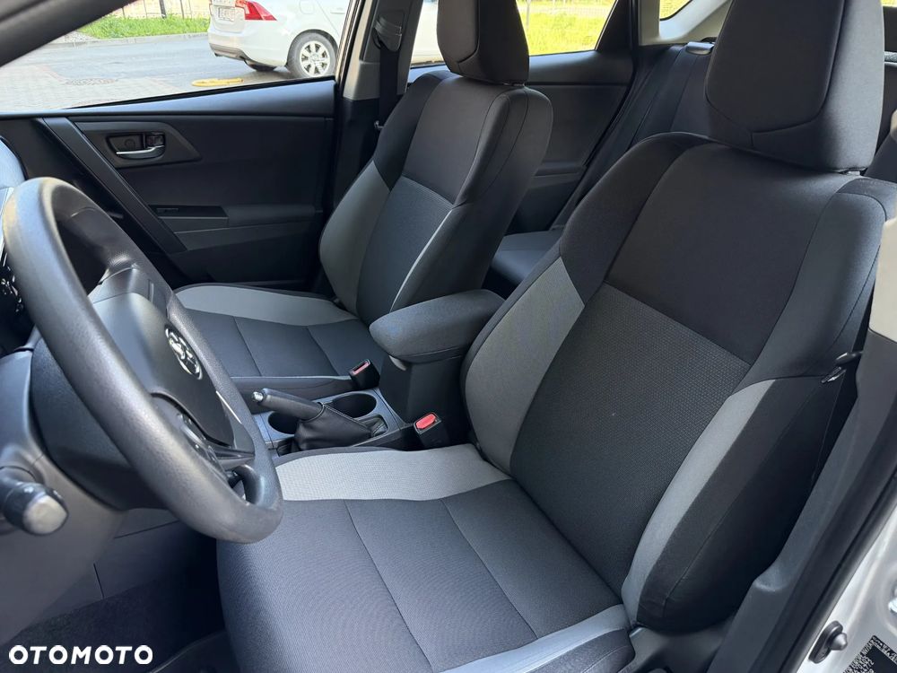 Toyota Auris - 17