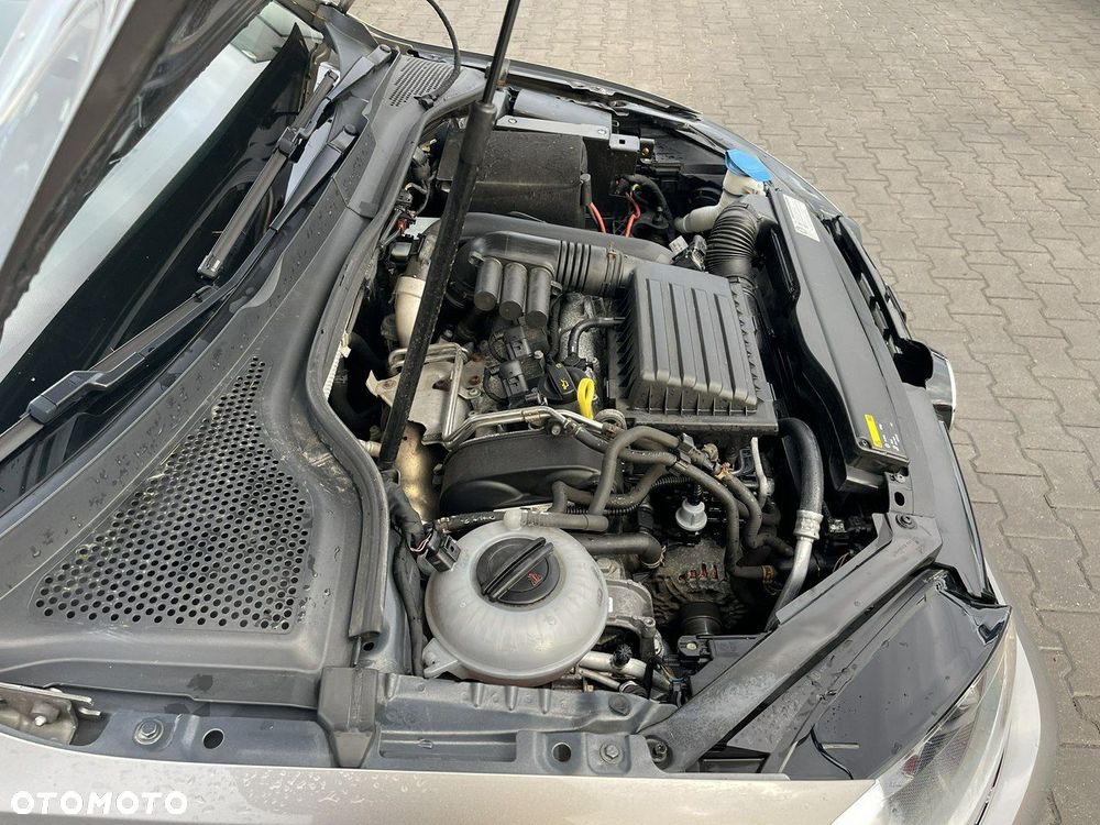 Volkswagen Golf 1.4 TSI BMT Comfortline - 13