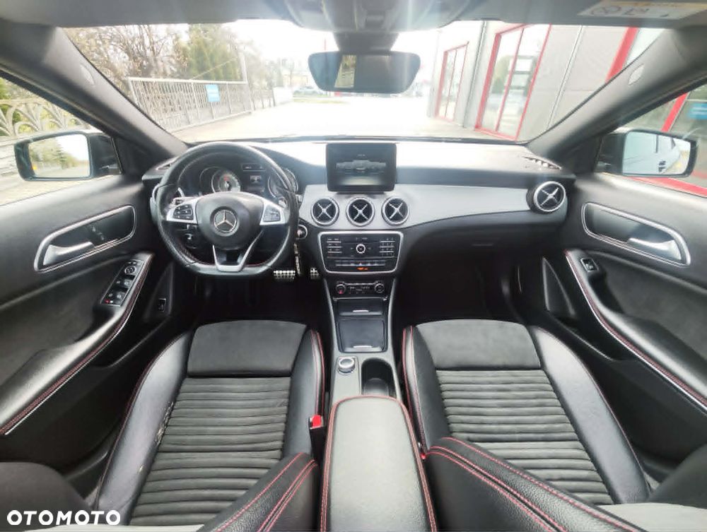 Mercedes-Benz GLA 180 d 7G-DCT AMG Line - 33