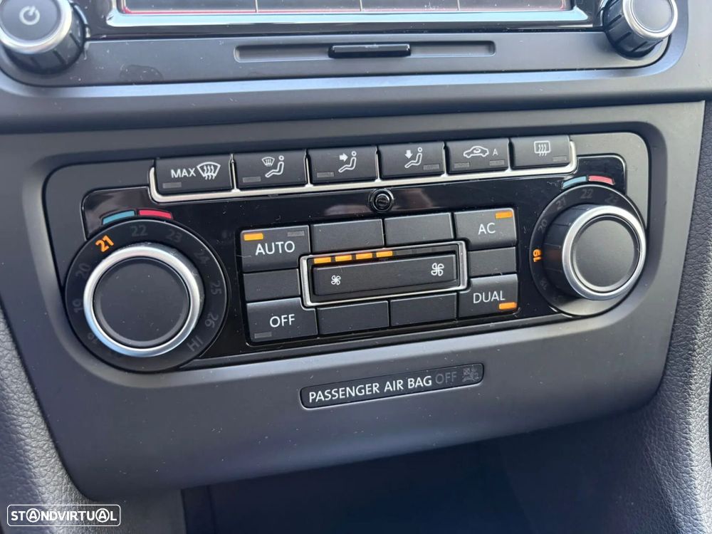 VW Golf 2.0 TDi Highline DSG - 44
