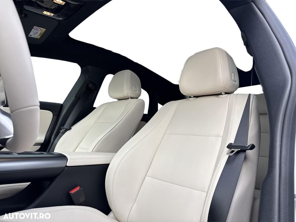 Mercedes-Benz CLA - 10