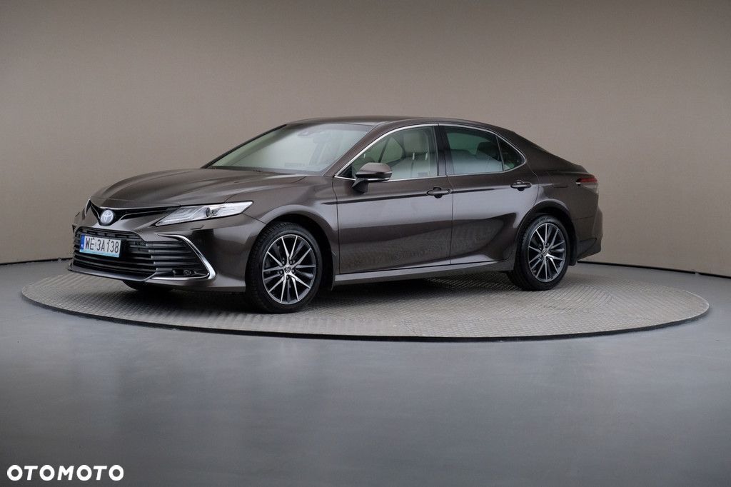 Toyota Camry - 1