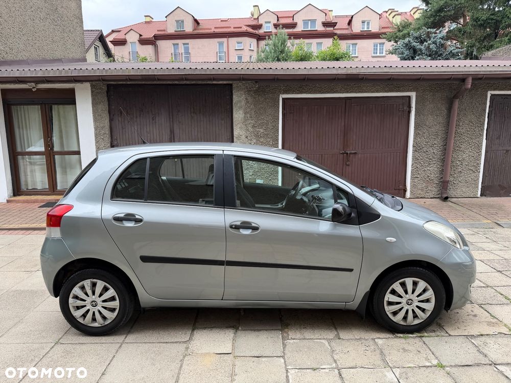 Toyota Yaris 1.0 Entry - 3