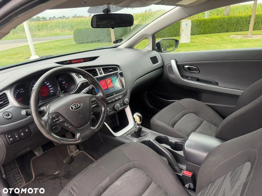 Kia Ceed - 21