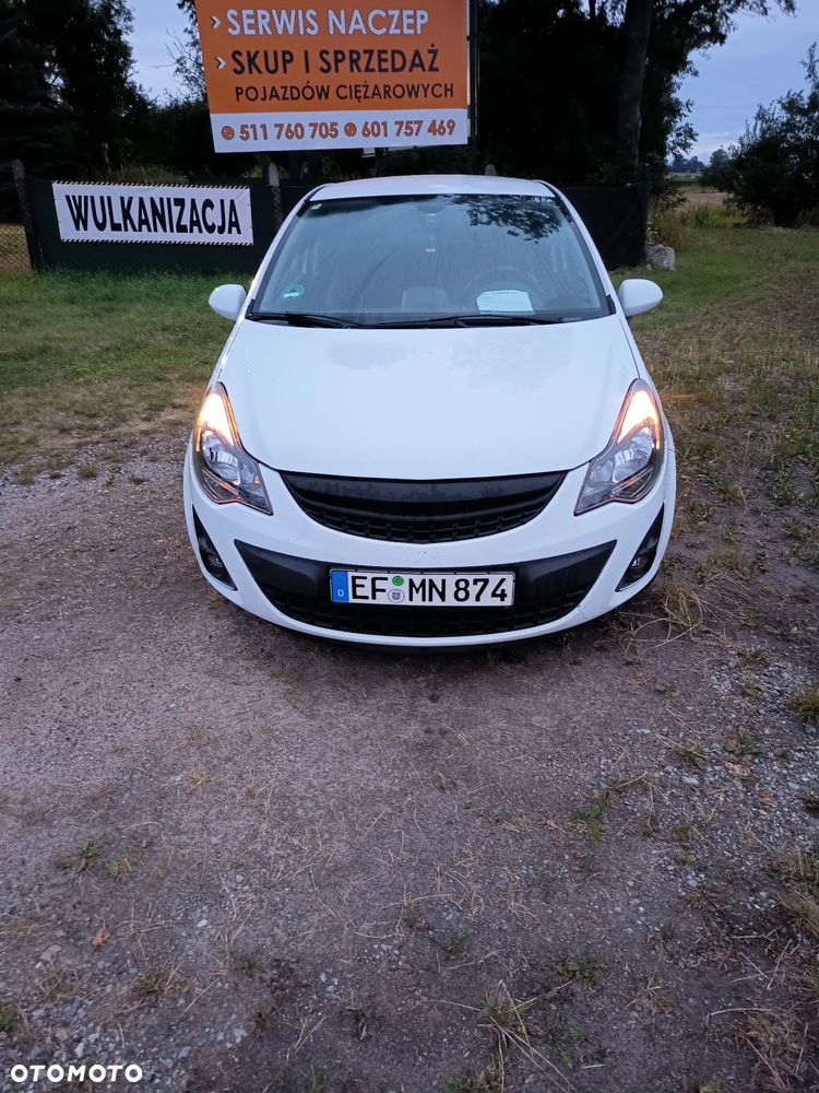 Opel Corsa 1.4 16V Cosmo - 3