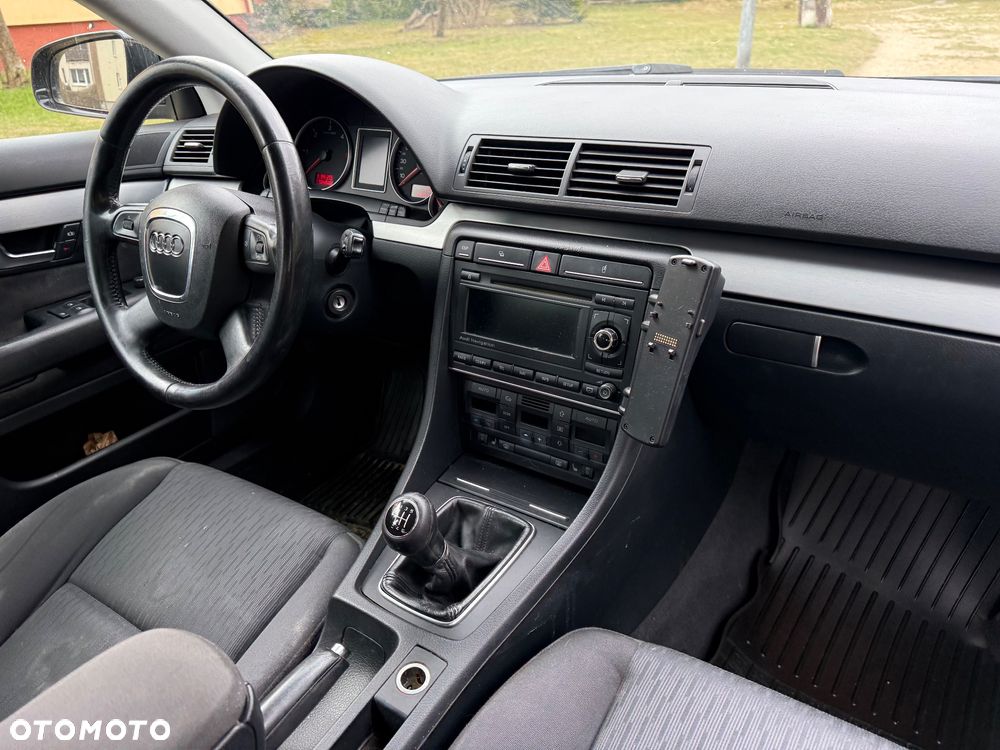 Audi A4 Avant 2.0 TDI DPF - 8