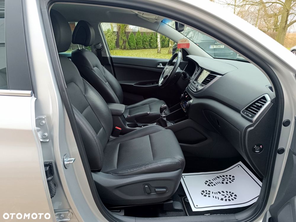 Hyundai Tucson 1.7 CRDI BlueDrive GO 2WD - 33