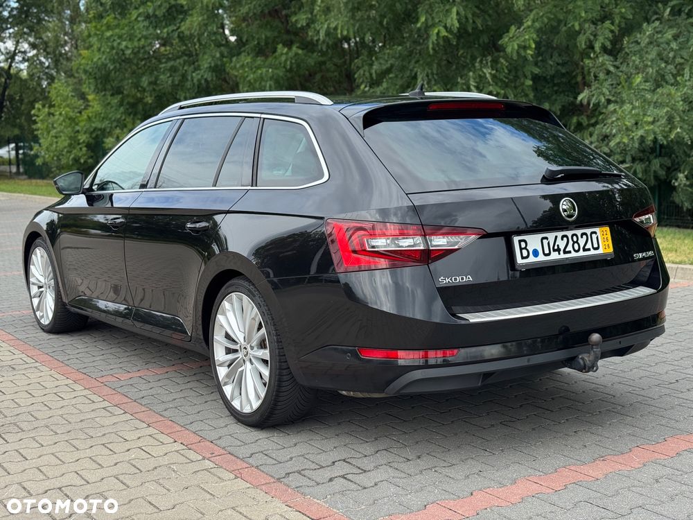 Skoda Superb 2.0 TDI DSG Premium Edition - 7