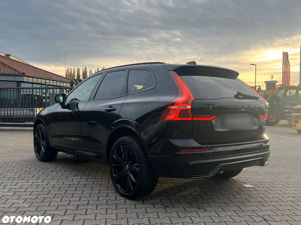 Volvo XC 60 T8 AWD Plus Black Edition - 4