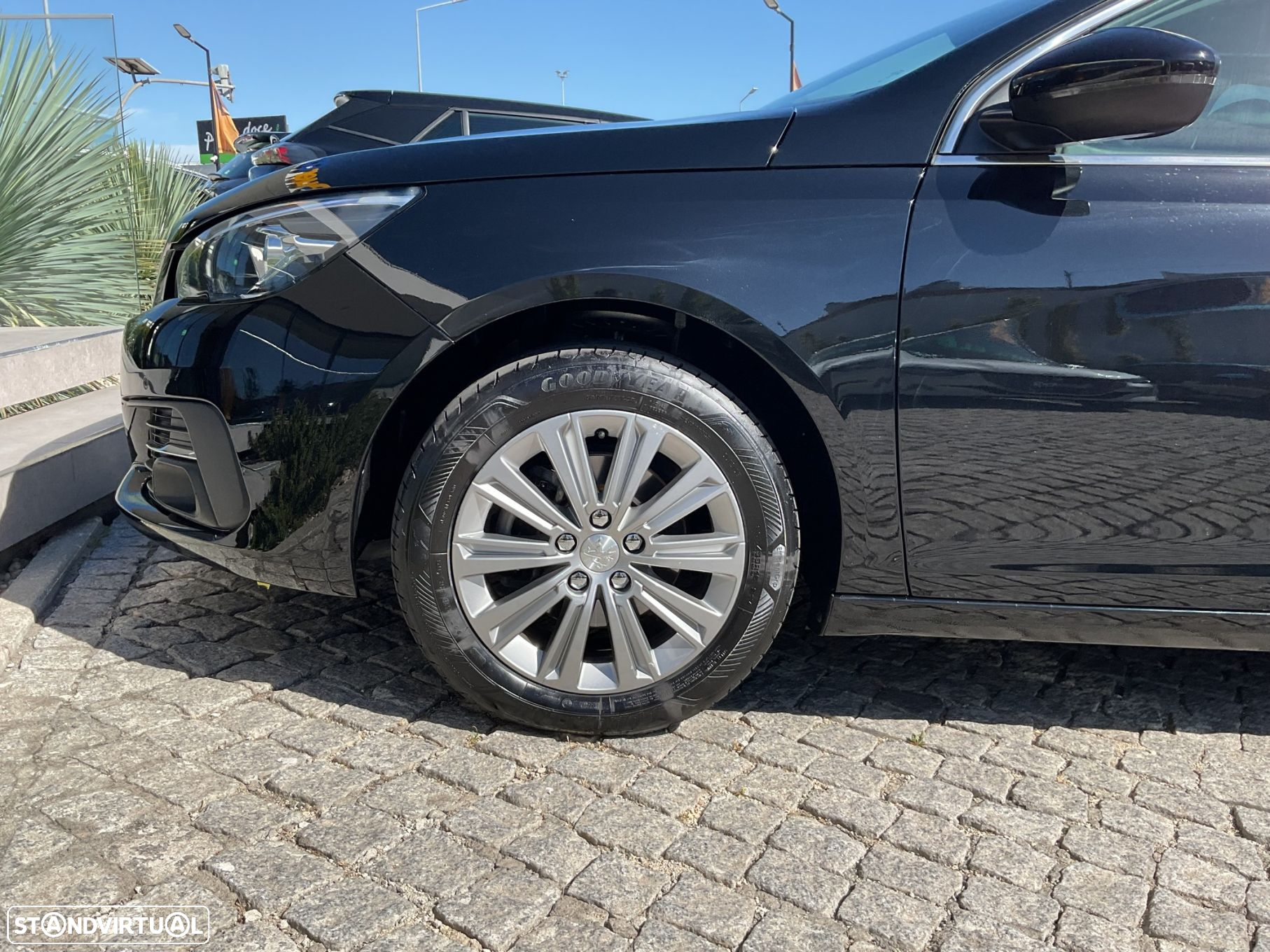 Peugeot 308 1.2 PureTech Allure EAT8 - 13