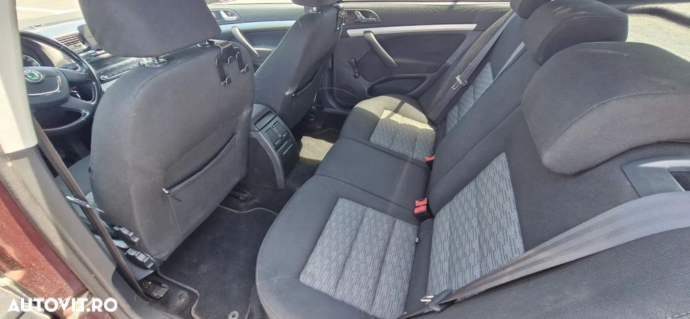 Skoda Octavia 1.4 TSI Ambition - 9