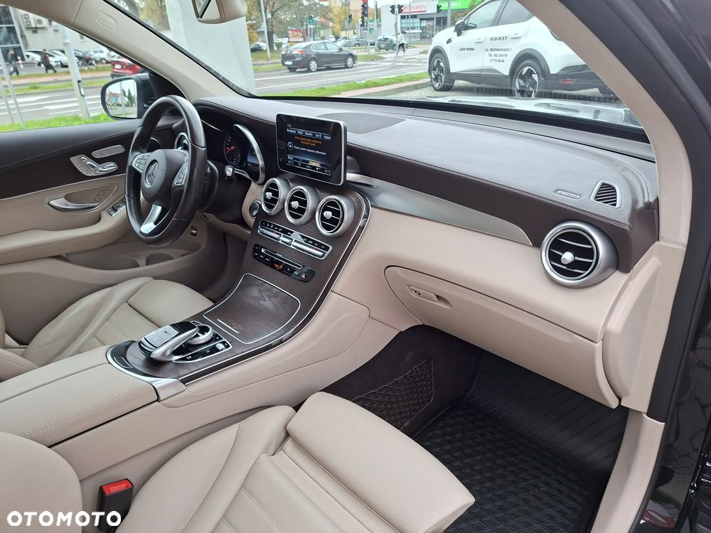Mercedes-Benz GLC 250 4-Matic - 12