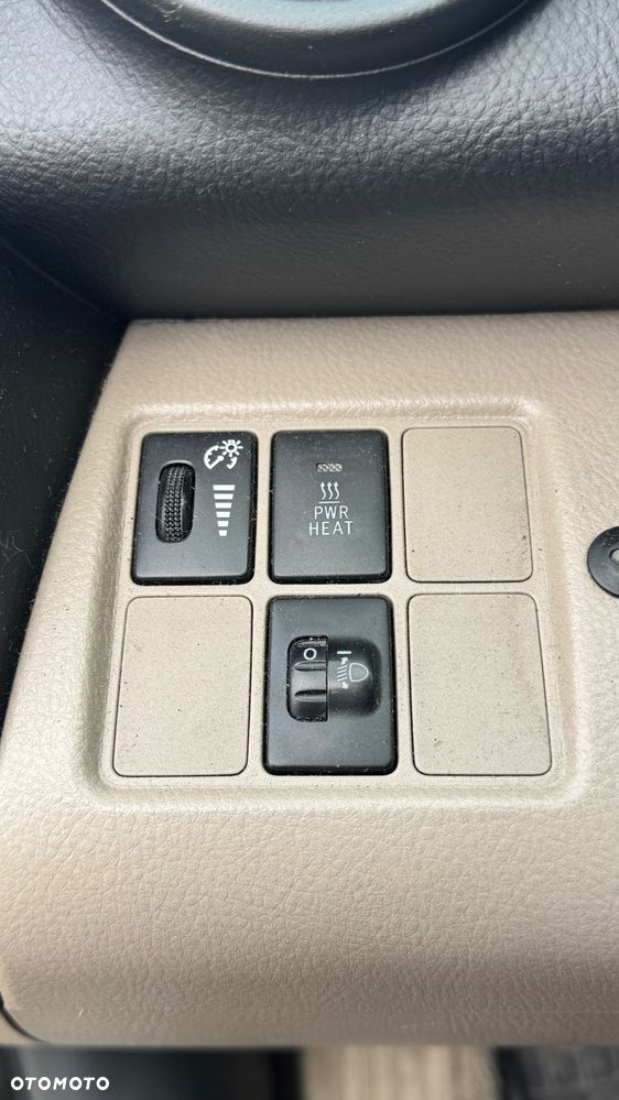 Toyota RAV4 - 13