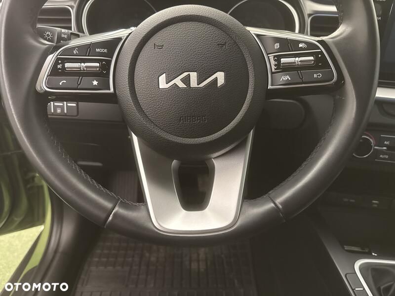 Kia XCeed 1.5 T-GDI M - 13