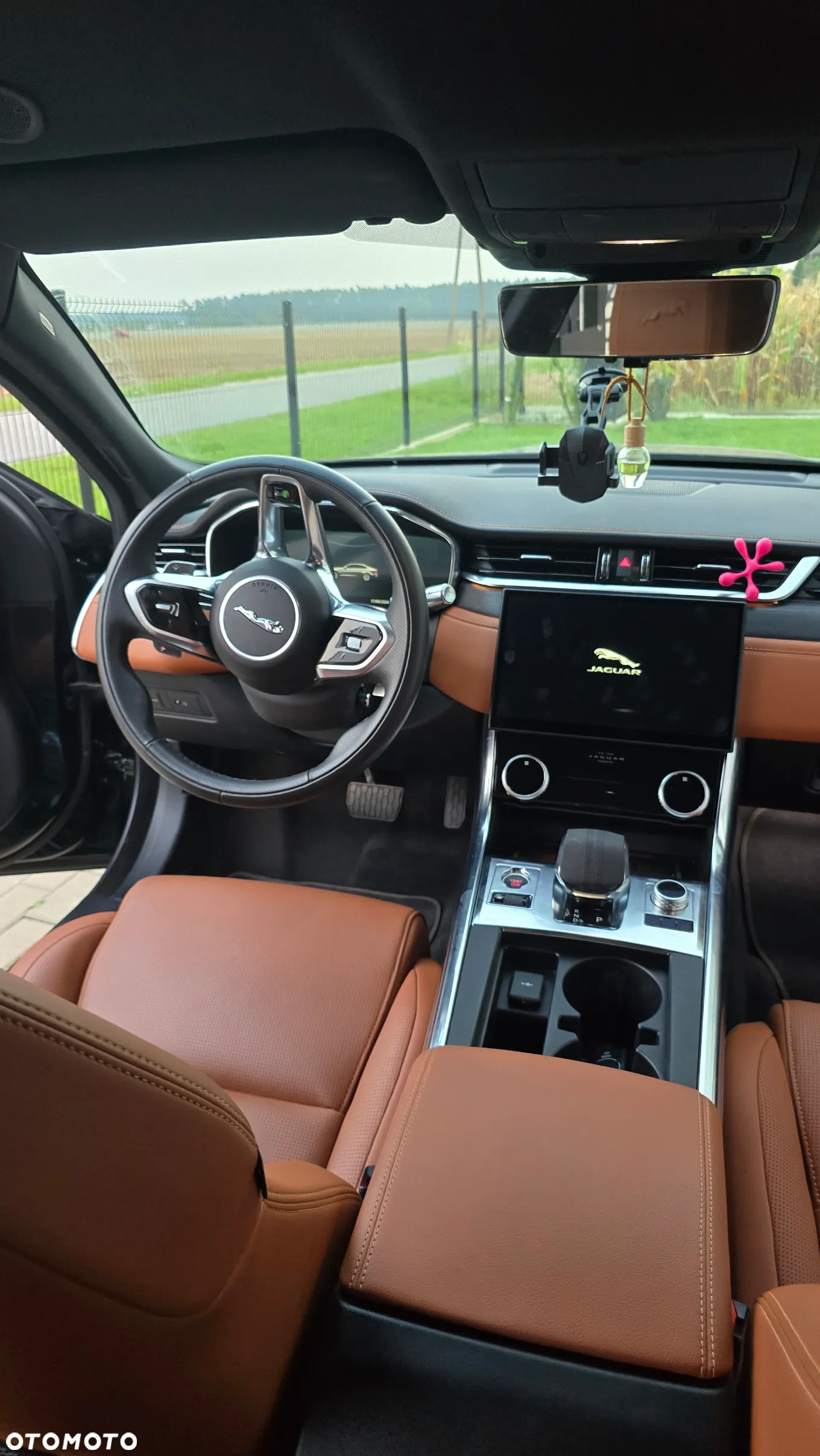 Jaguar XF 2.0 P250 R-Dynamic Black - 19