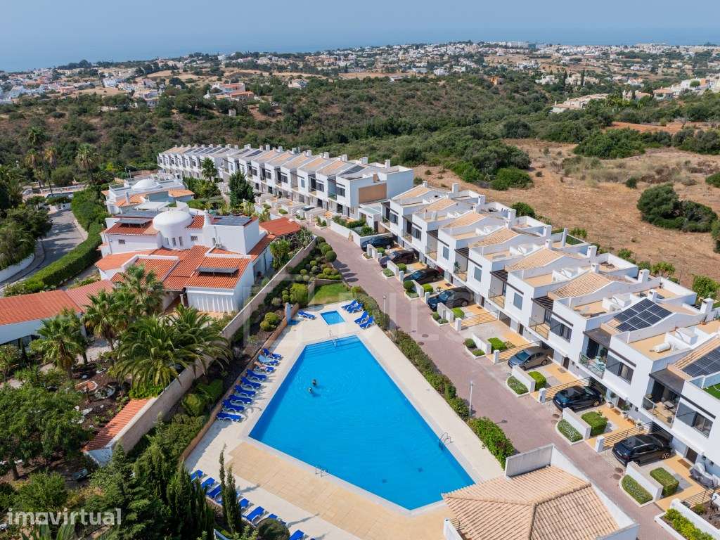 Moradia T3, com vista mar, jardim e piscina, Albufeira, Algarve - Grande imagem: 2/35