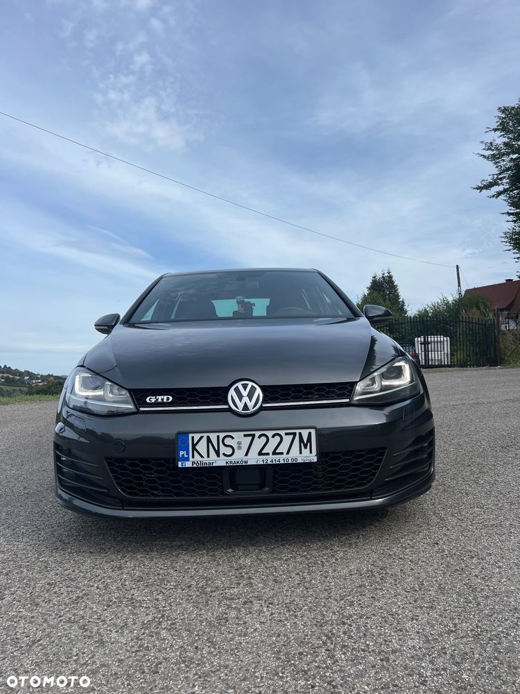 Volkswagen Golf - 3