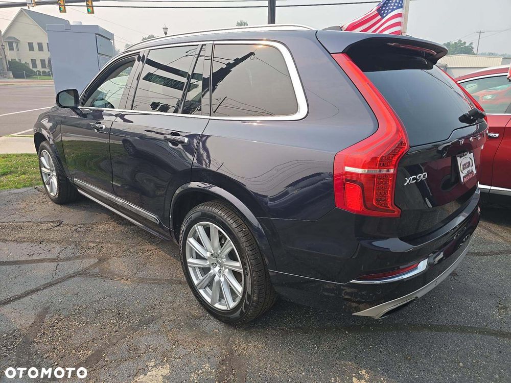 Volvo XC 90 - 5