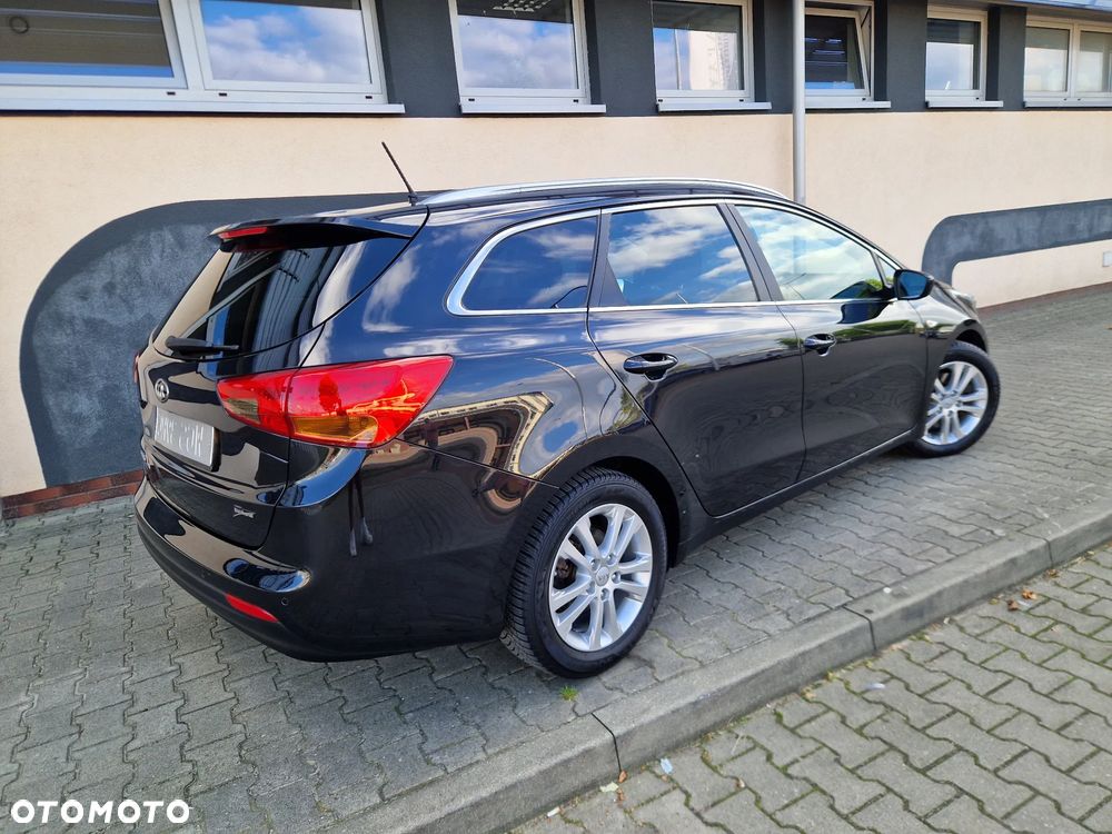 Kia Ceed 1.6 CRDi 128 Dream Team Edition - 6