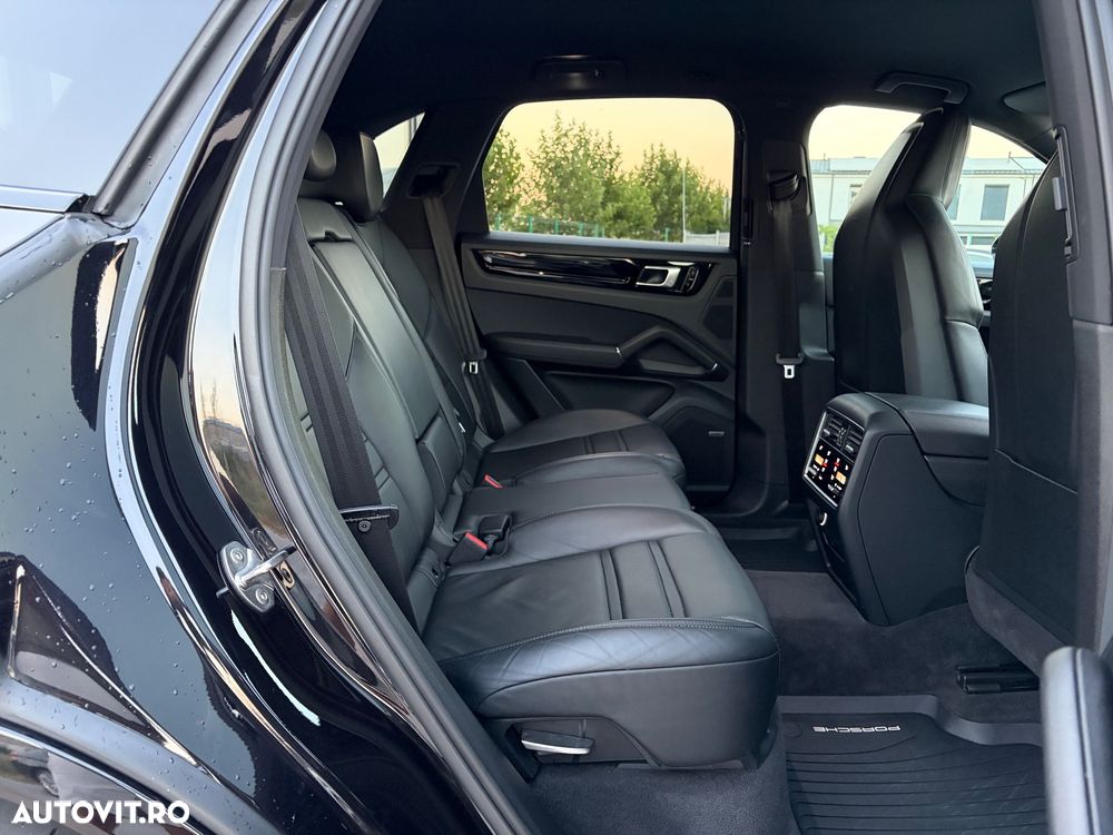 Porsche Cayenne Tiptronic S - 10