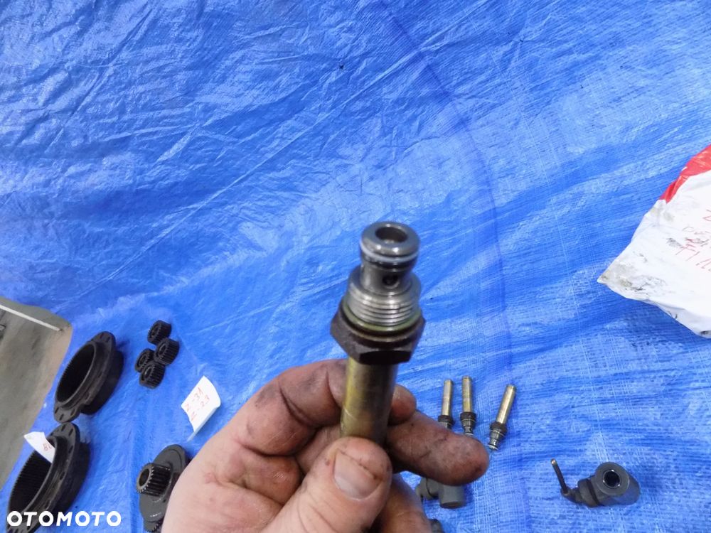 cewka z zaworem windy hydraulicznej 24v - 7