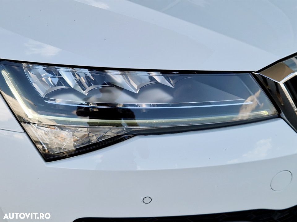 Skoda Superb 2.0 TDI DSG Ambition - 10
