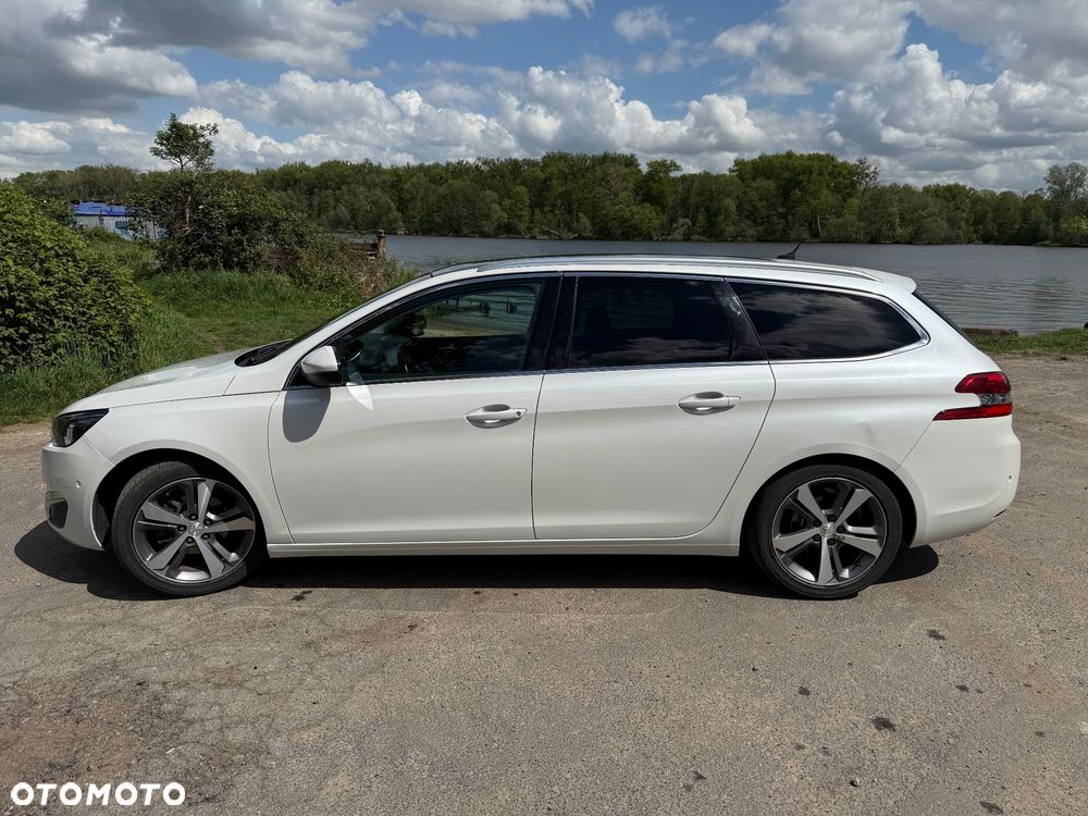 Peugeot 308 1.2 PureTech Allure S&S - 11