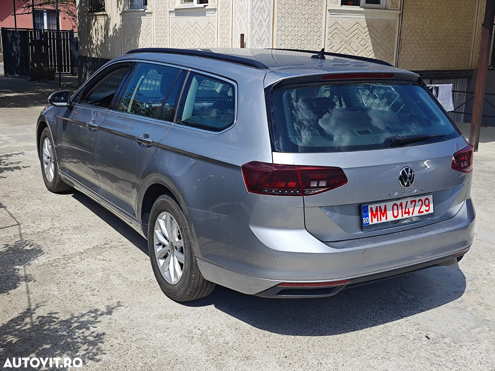 Volkswagen Passat Variant 2.0 TDI SCR DSG Business - 5