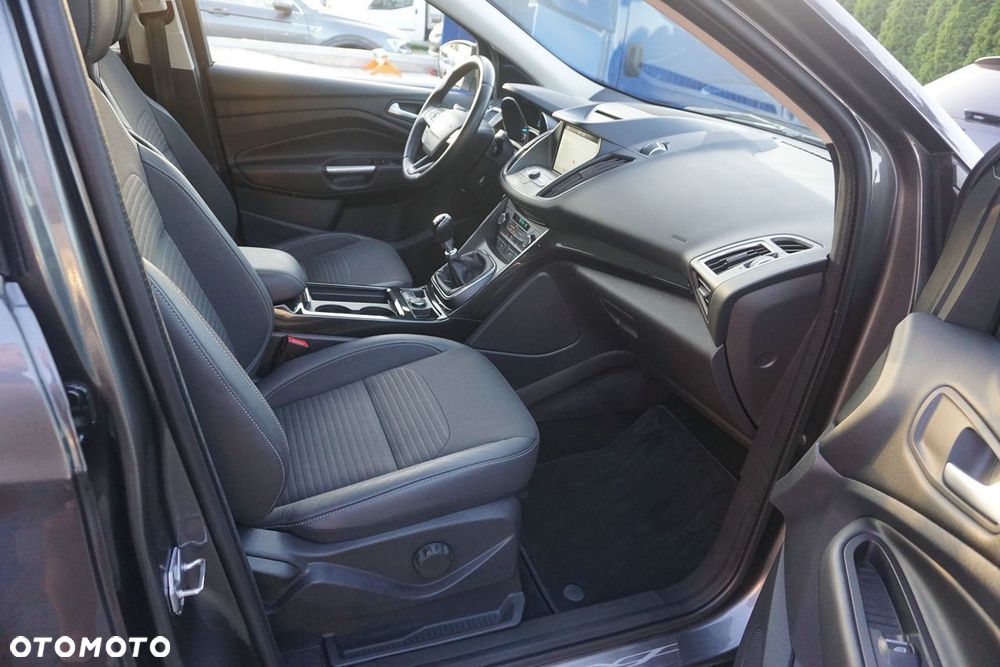 Ford Kuga 2.0 TDCi FWD Titanium - 20